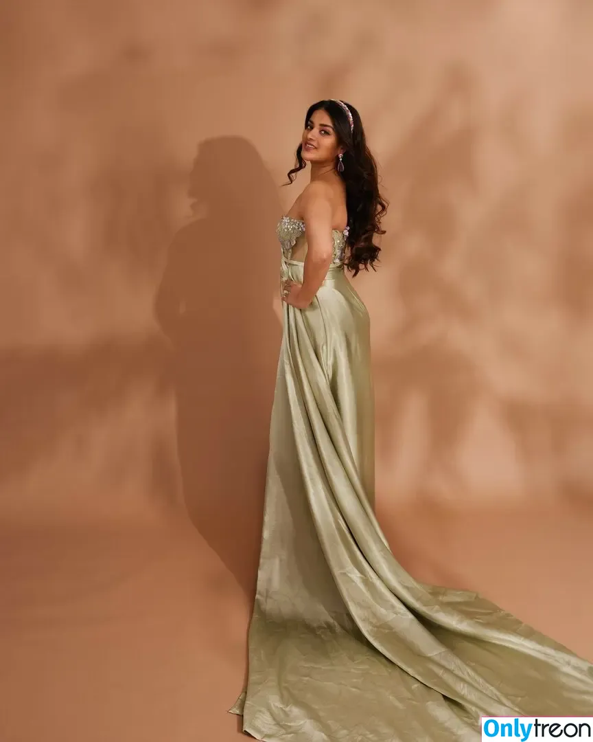 Nidhhi Agerwal nude photo #0062 (nidhhiagerwal)