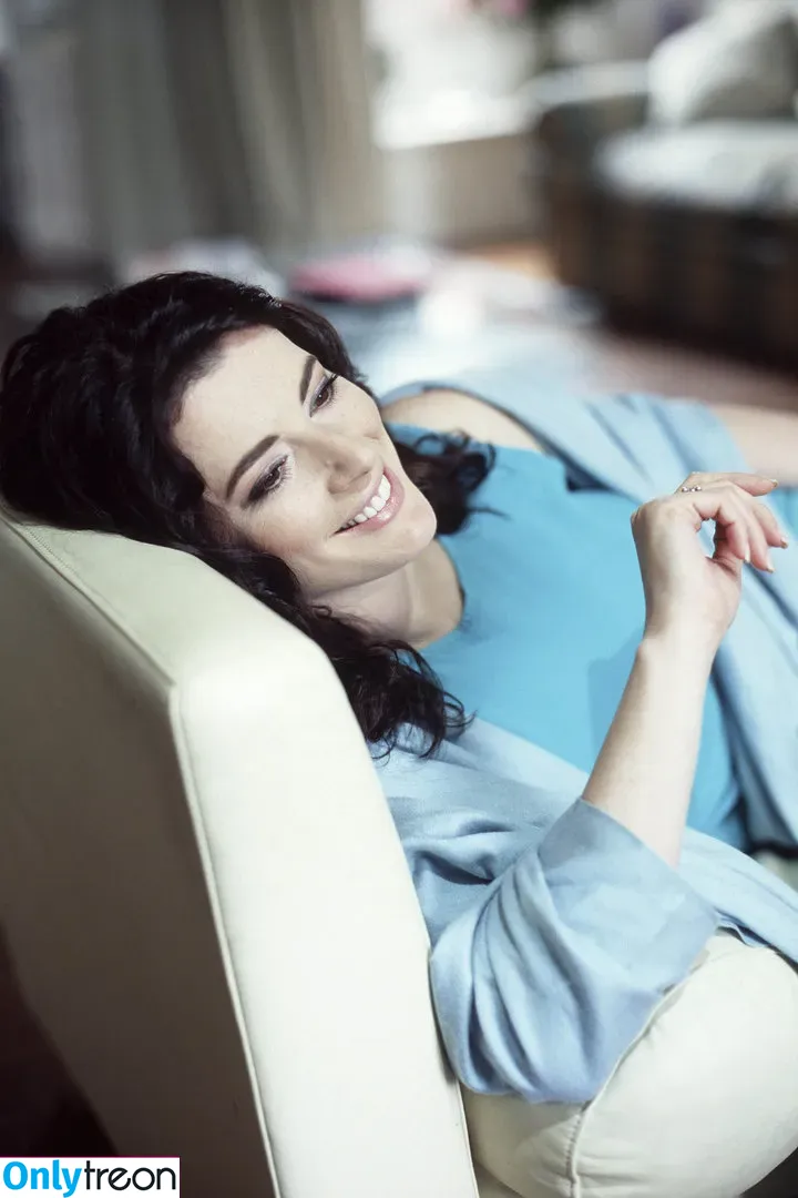 Nigella Lawson nude photo #0002 (nigellalawson)