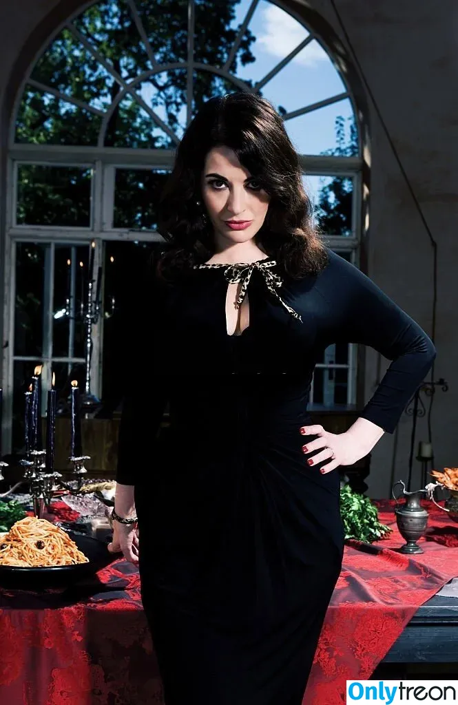 Nigella Lawson nude photo #0020 (nigellalawson)