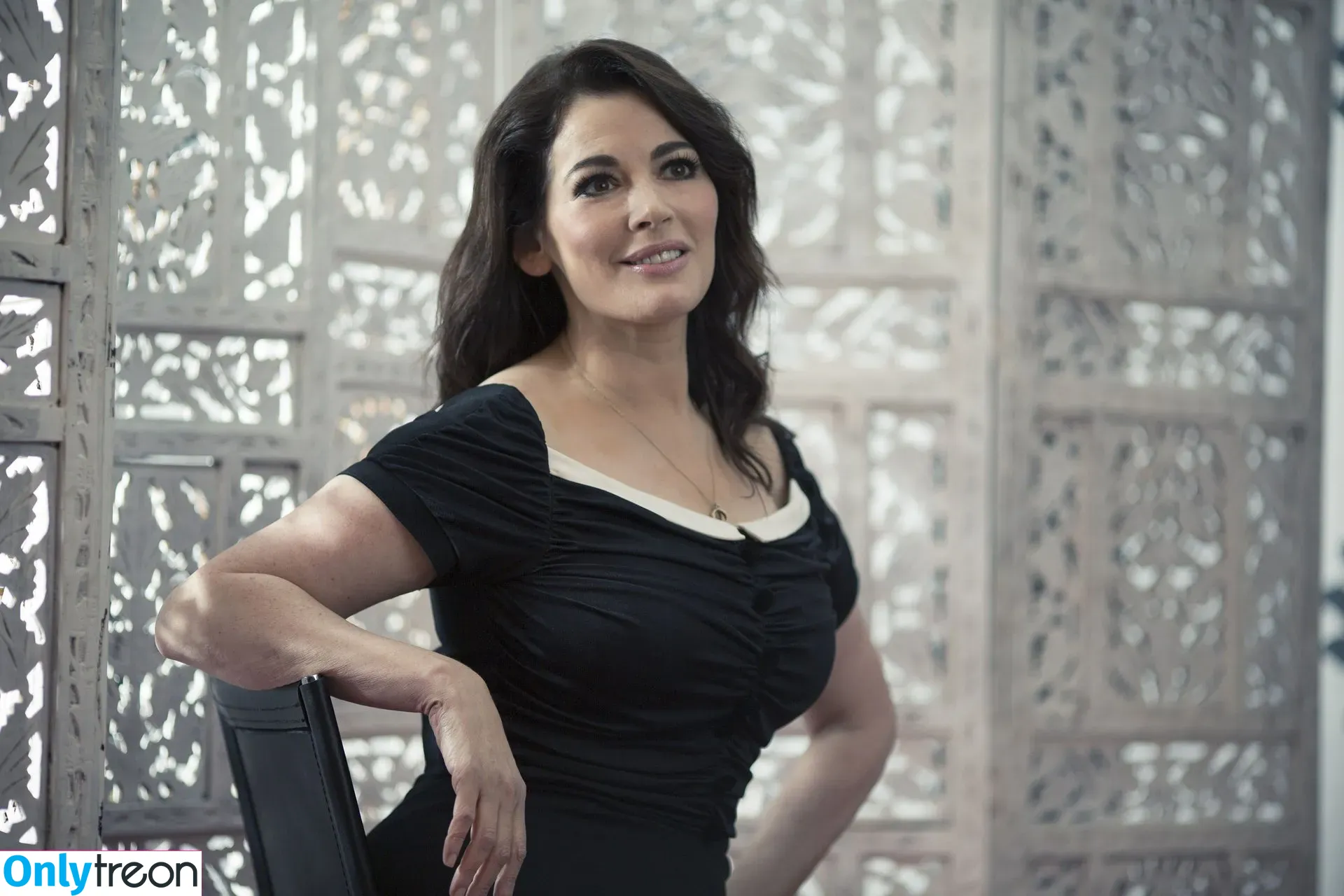 Nigella Lawson nude photo #0033 (nigellalawson)