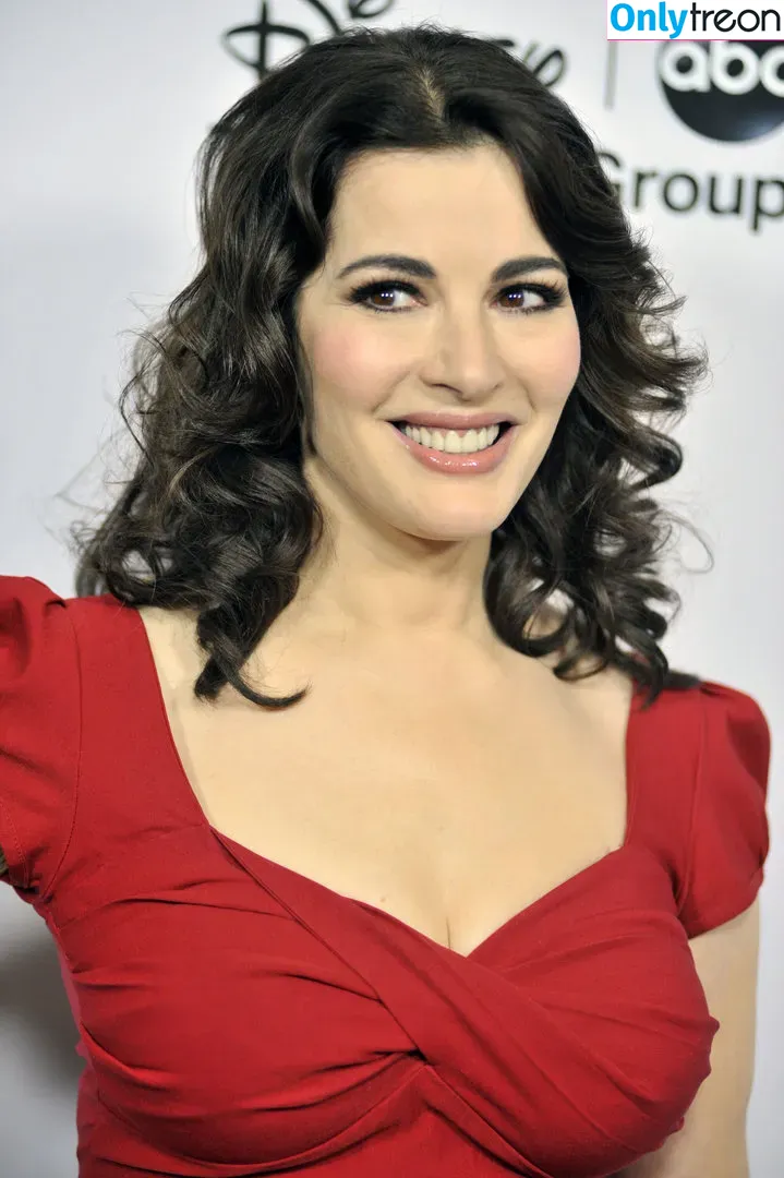 Nigella Lawson nude photo #0053 (nigellalawson)