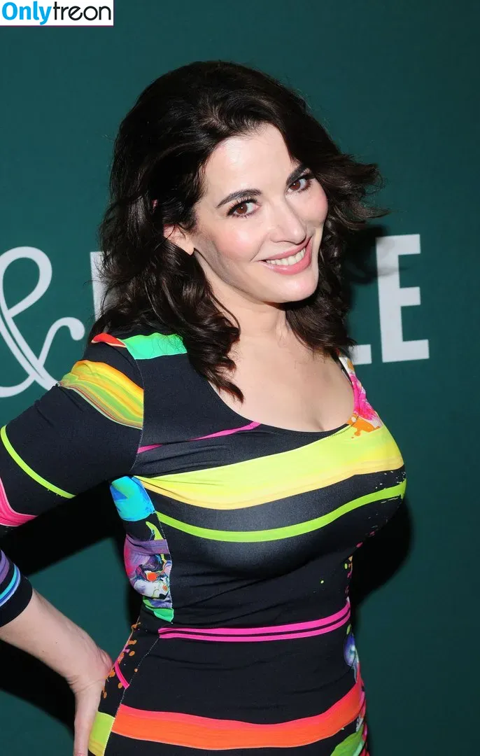 Nigella Lawson nude photo #0056 (nigellalawson)