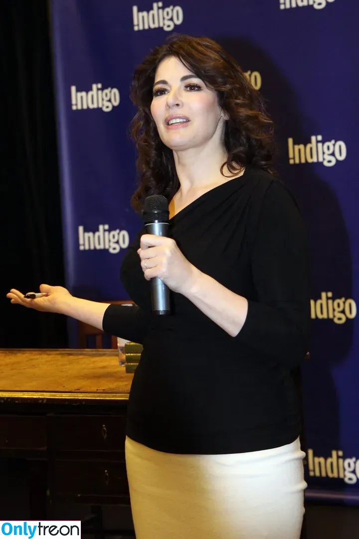 Nigella Lawson nude photo #0057 (nigellalawson)