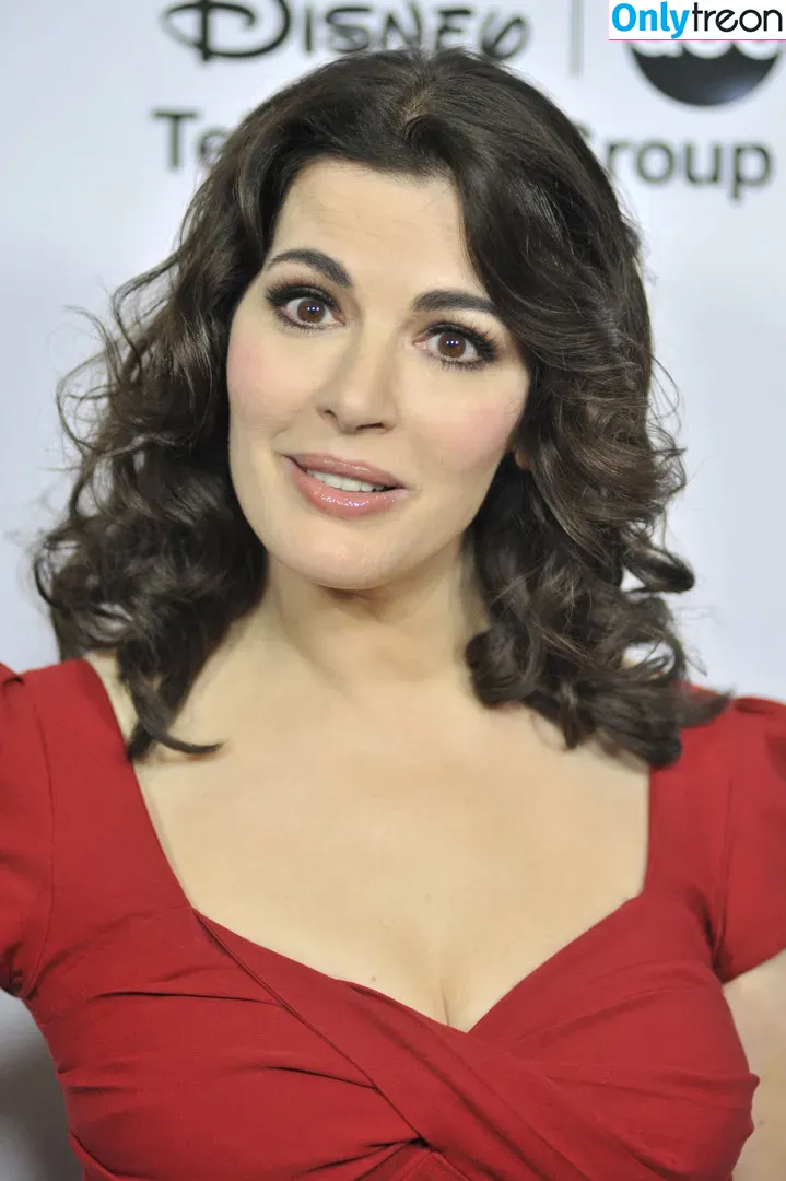 Nigella Lawson nude photo #0070 (nigellalawson)