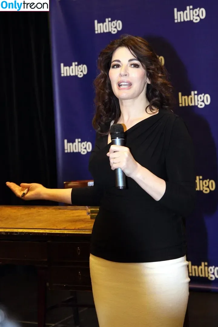 Nigella Lawson nude photo #0071 (nigellalawson)