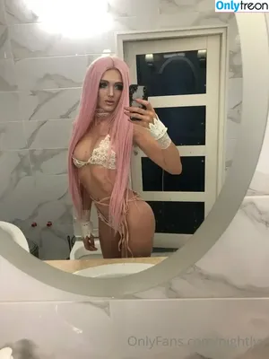  nude photo #0005