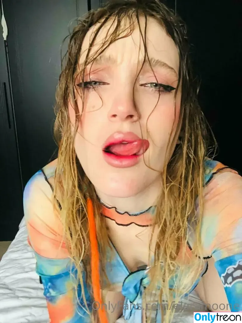 nightlyy_me nude photo #0011 (nightlyy_me)