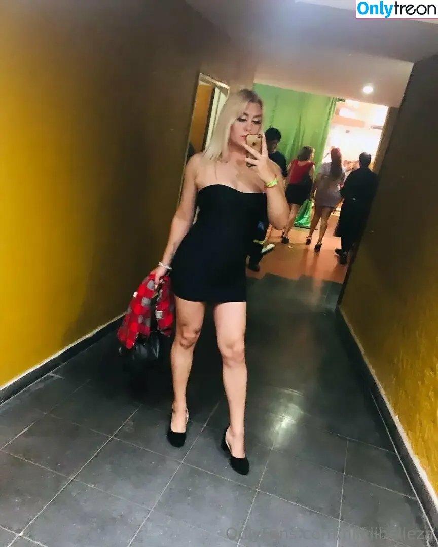 niikiibelleza nude photo #0019 (niikiibelleza)