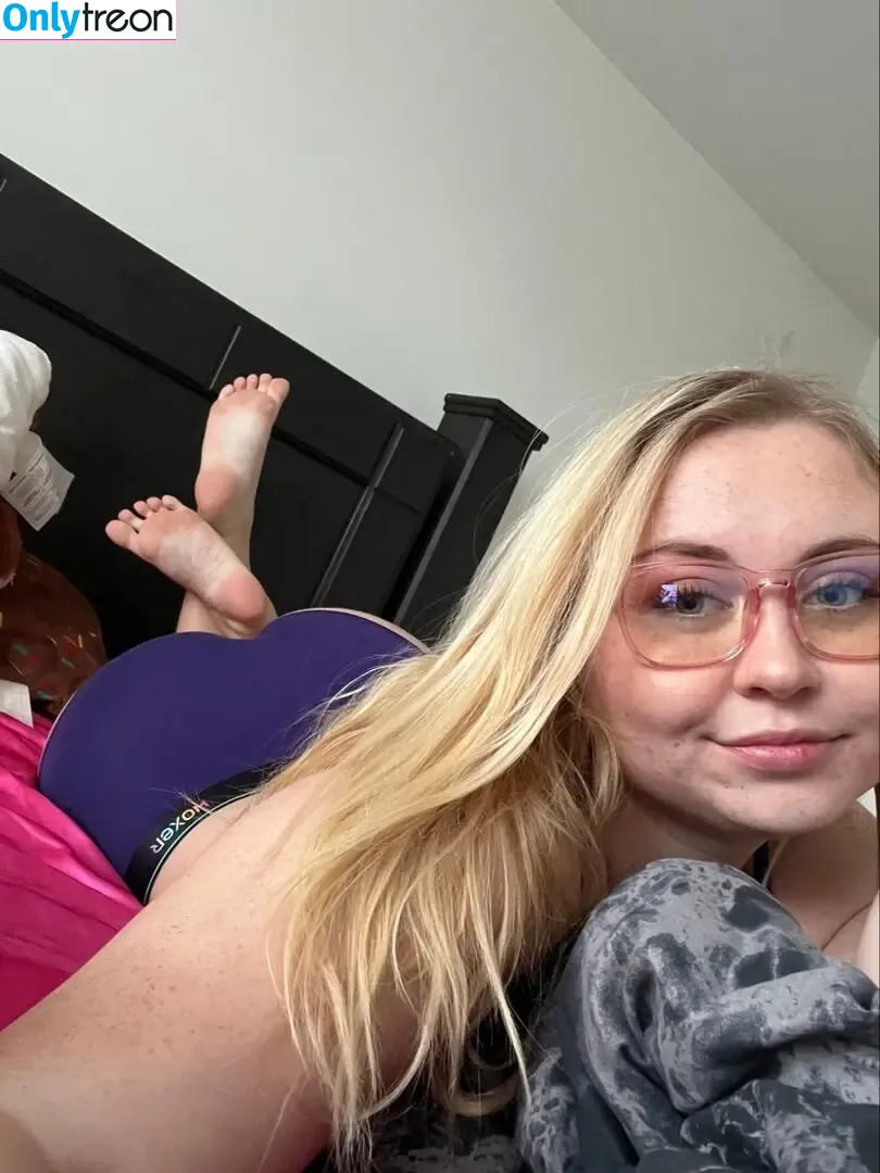 Niki Peacock nude photo #0126 (presidentniki)