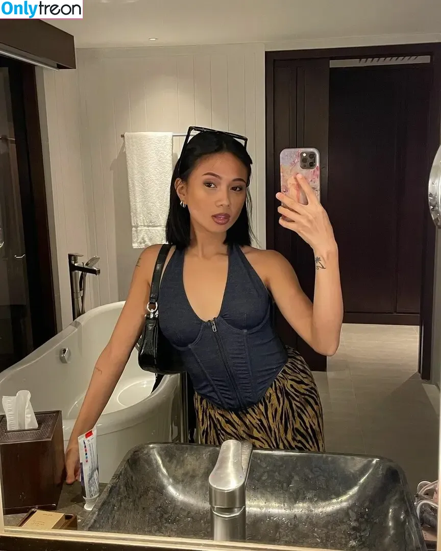 Niki Zefanya nude photo #0022 (nikizefanya / nikkizeefree)