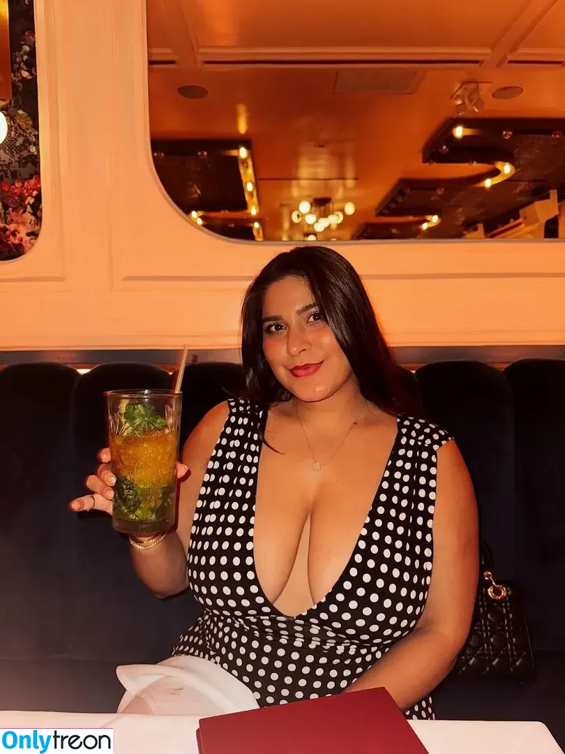 Nikita_chikitaa nude photo #0023 (nikita.alokin)