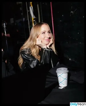 Nikki Glaser / nikkiglaser nude photo #0413