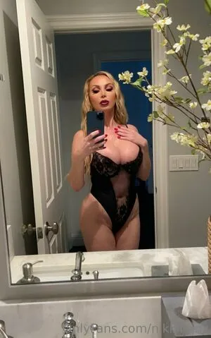 nikkibenz / mega nude photo #0147