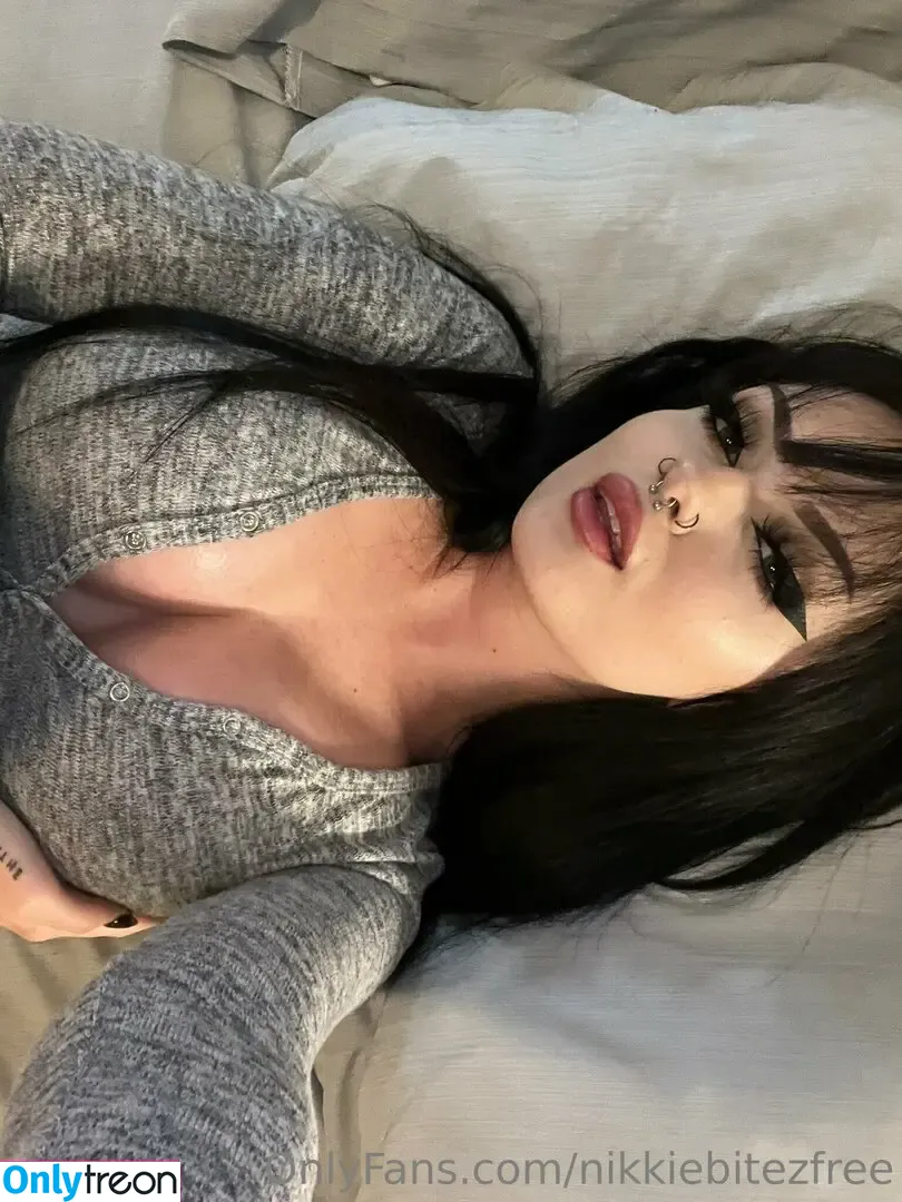 nikkibitezfree nude photo #0003 (nikkibitez)