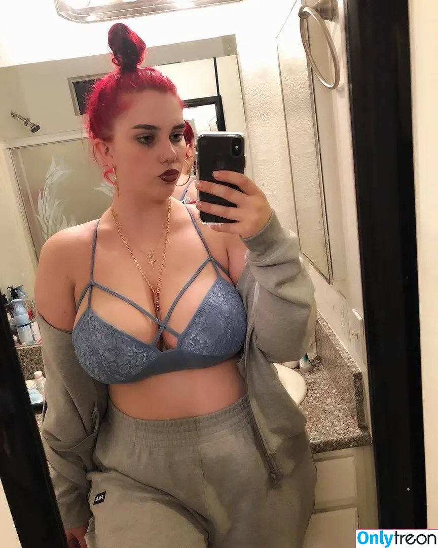 Nikkimichay nude photo #0030 (Nikkimichay)