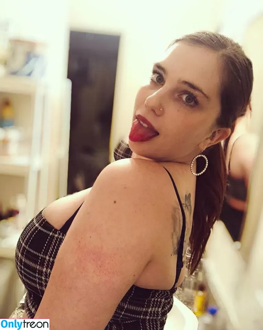 Nikkimichay nude photo #0041 (Nikkimichay)