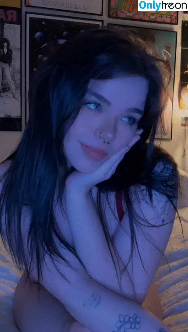 nikkinatural nude photo #0008 (nikkinatural)