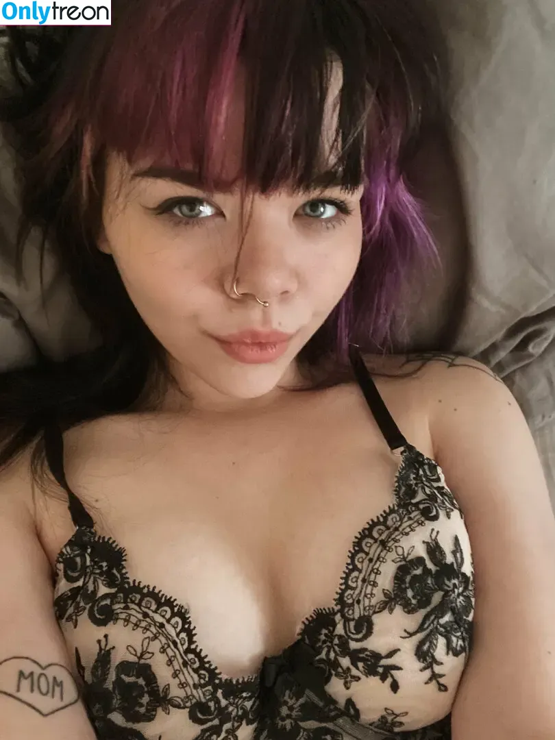 nikkinatural nude photo #0028 (nikkinatural)
