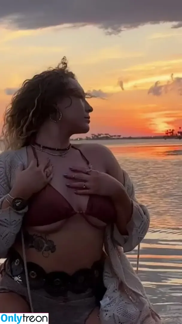 Nikkita Lyons nude photo #0936 (Faith Jefferies / nikkita_wwe)