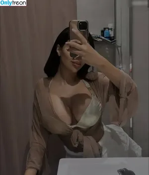 Nikkitlyy nude photo #0016