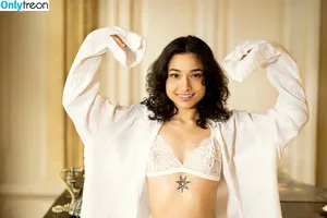 Nikol Beylik / Lily Hayjes / Wandaweb / nikolxxnikol / pronixyy nude photo #0893