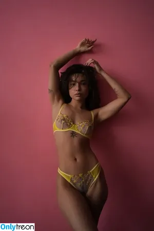 Nikol Beylik / Lily Hayjes / Wandaweb / nikolxxnikol / pronixyy nude photo #0945