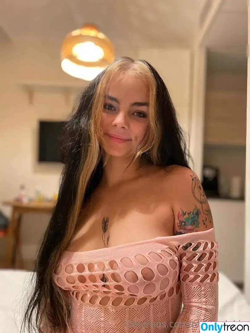 Nikola Biela nude photo #0125 (nikita.alokin / nikitkaaa_oficjalnie)