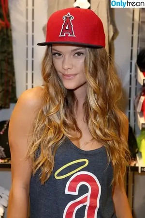 nina_agdal / Nina Agdal / ninaagdal nude photo #0151