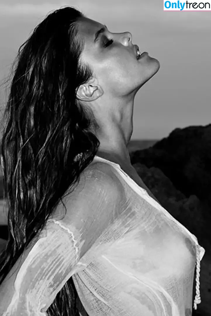 nina_agdal nude photo #0562 (Nina Agdal / ninaagdal)