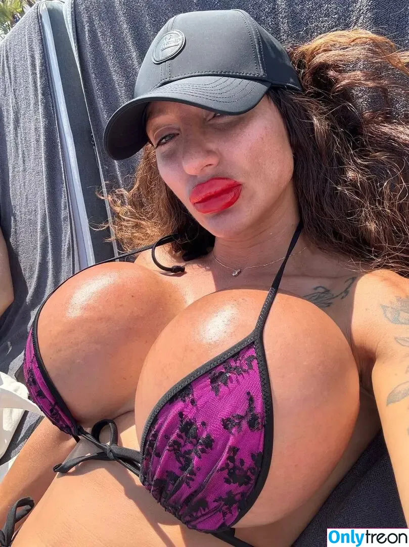 Nina Coxxx nude photo #0148 (Ninacox_ / ninacox_neen / ninacoxxx)