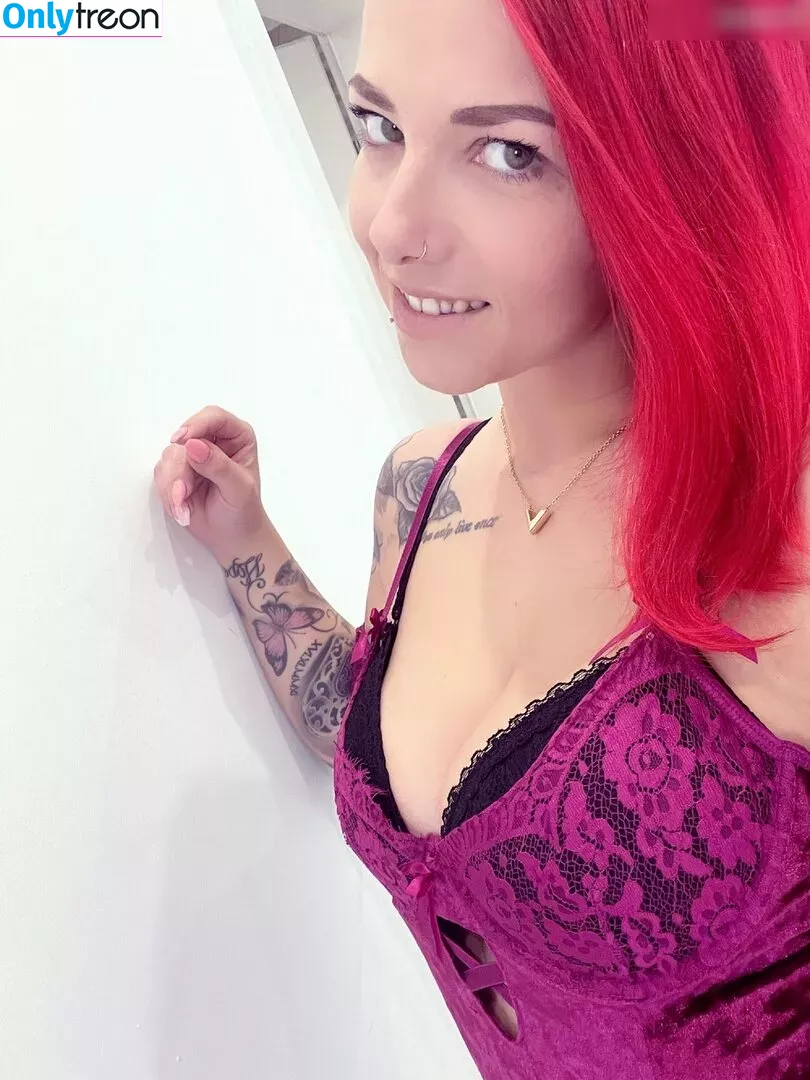 Nina Devil nude photo #0027 (NinaDevil666 / ninadeviloffizielles)