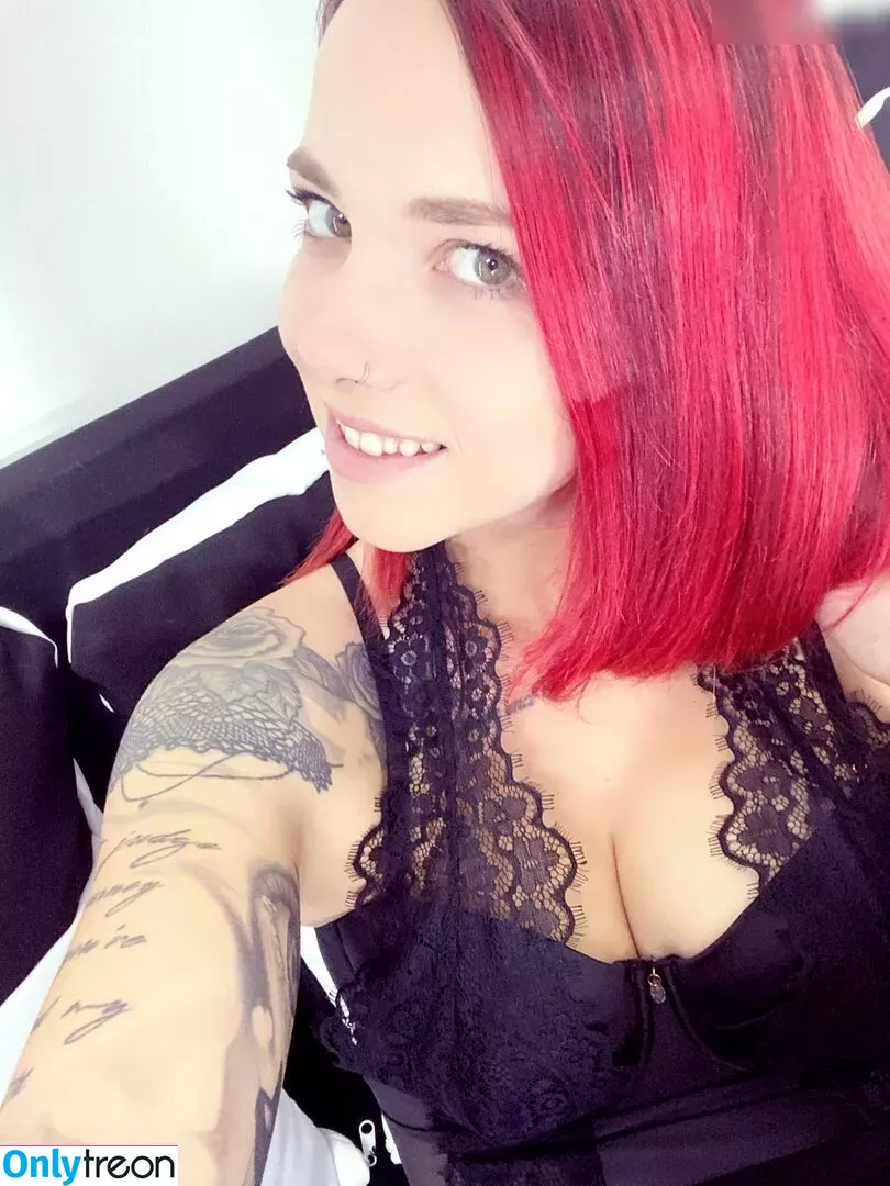 Nina Devil nude photo #0039 (NinaDevil666 / ninadeviloffizielles)