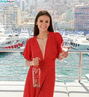 Nina Dobrev / nina nude photo #0106