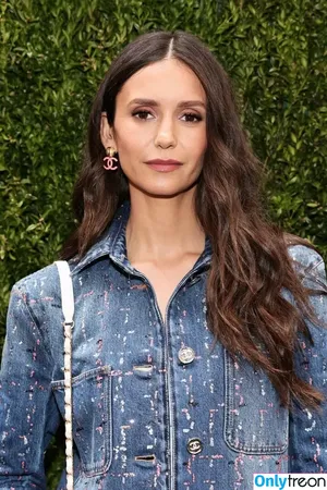 Nina Dobrev / nina nude photo #0400