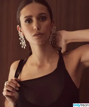 Nina Dobrev / nina nude photo #0435