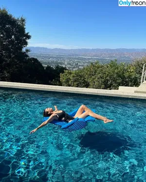 Nina Dobrev / nina nude photo #0568
