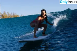 Nina Dobrev / nina nude photo #0614