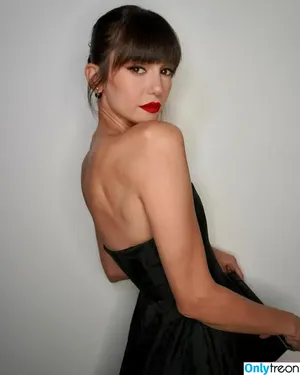 Nina Dobrev / nina nude photo #0718