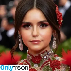 Nina Dobrev / nina nude photo #0881
