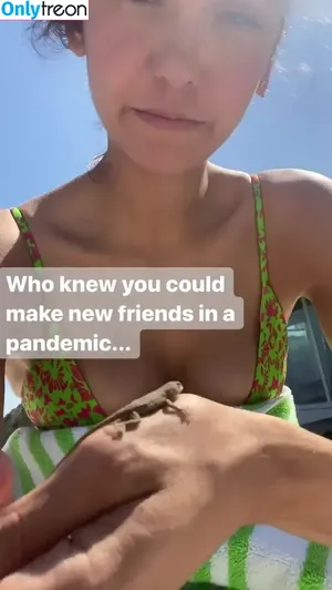 Nina Dobrev / nina nude photo #0980