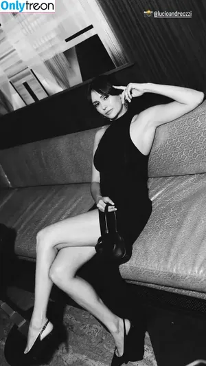Nina Dobrev / nina nude photo #1640