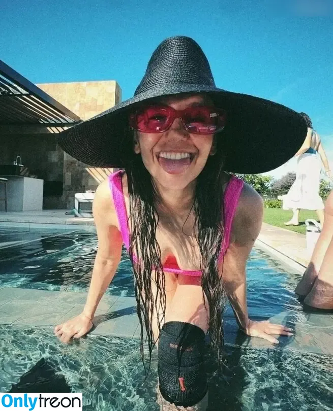 Nina Dobrev nude photo #1060 (nina)