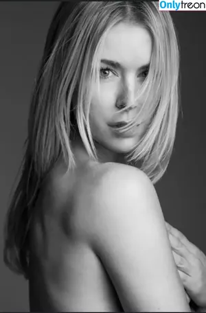 Nina Ensmann / ninaensmann nude photo #0004