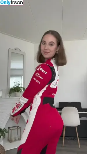 Nina Gademan / ninagademan nude photo #0007