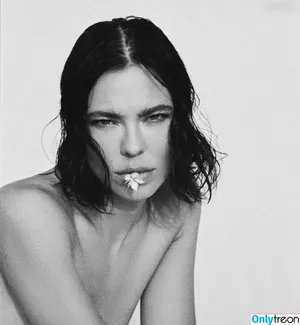 Nina Kraviz / ninakraviz nude photo #0125