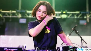 Nina Kraviz / ninakraviz nude photo #0135
