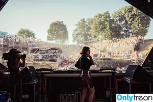 Nina Kraviz / ninakraviz nude photo #0142