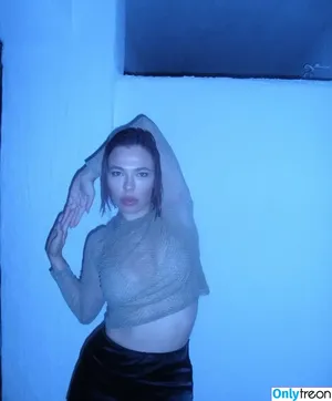 Nina Kraviz / ninakraviz nude photo #0147