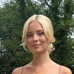 Nina Nesbitt / ninanesbitt nude photo #0017