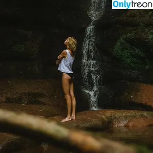 Nina Nesbitt / ninanesbitt nude photo #0020